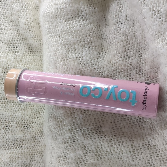 toyfactory Niablend Serum Concealer in L1(Light), 10ml/0.34fl oz - Picture 4 of 10